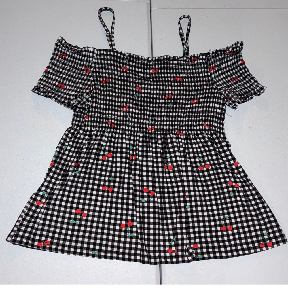 No Boundaries Womens XL Gingham Cherry Cold Shoulder Smocked Top Black White